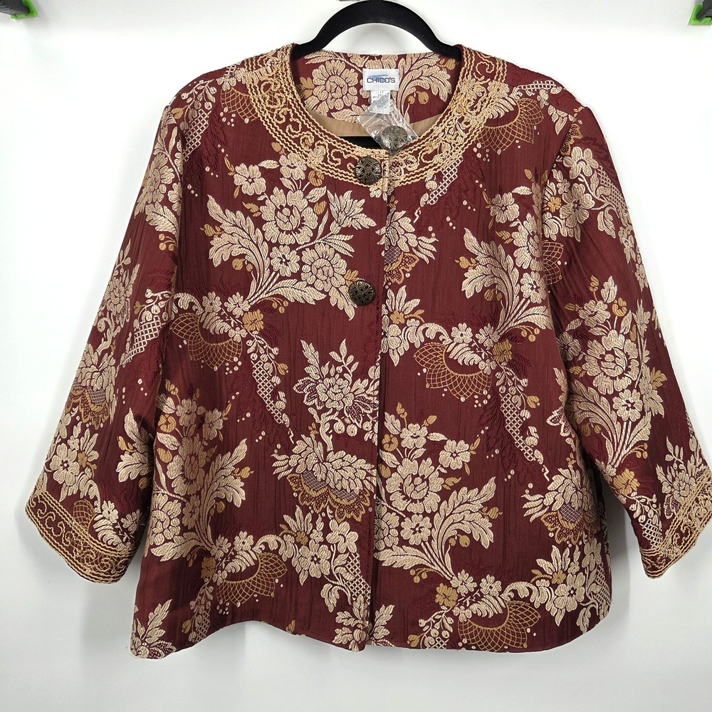 NEW Chicos 3 Red Gold Jacquard Floral Two Snap Button 3/4 Sleeves Crinkle Damask